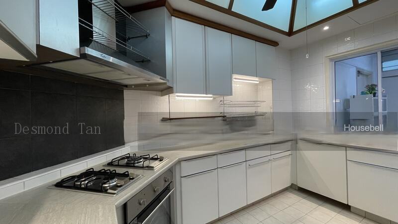 Pinewood Gardens, S$ 3,900,000 (可协商价格), 1,626 sqft, 公寓 - Condominium