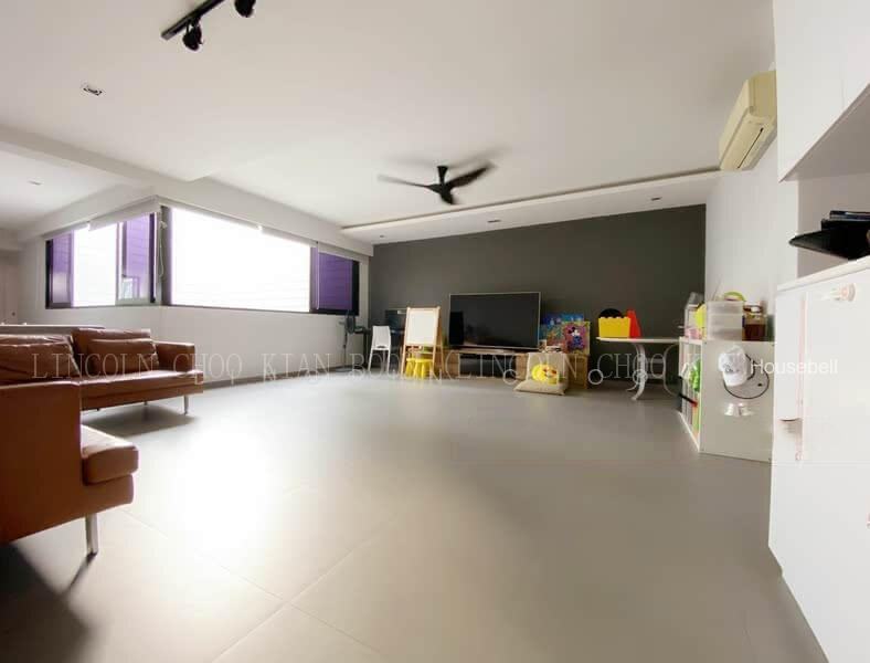 Yong Siak Court