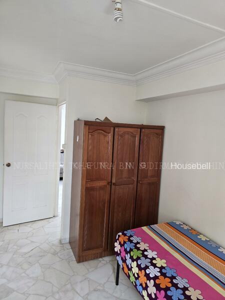 876 Woodlands Avenue 9(4)