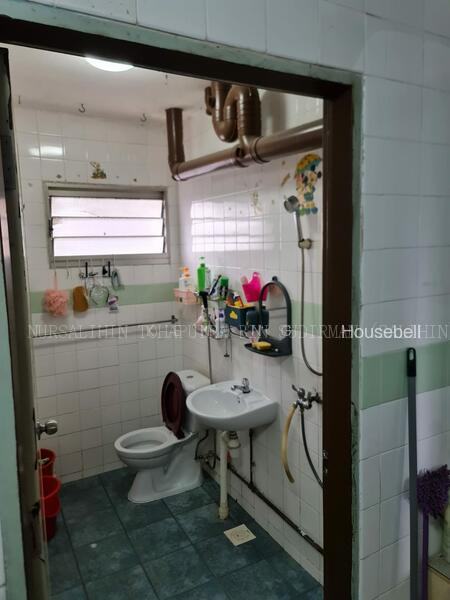 876 Woodlands Avenue 9(6)