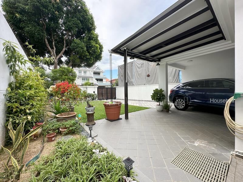 ★ 3 Storey Corner-Terrace ★ Create your dream home to fit your lifestyle perfectly! ★, S$ 6,780,000 (可协商价格), 4,200 sqft, 有地 - Corner Terrace