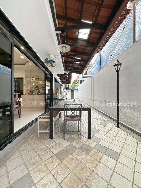 ★ 3 Storey Corner-Terrace ★ Create your dream home to fit your lifestyle perfectly! ★, S$ 6,780,000 (可协商价格), 4,200 sqft, 有地 - Corner Terrace