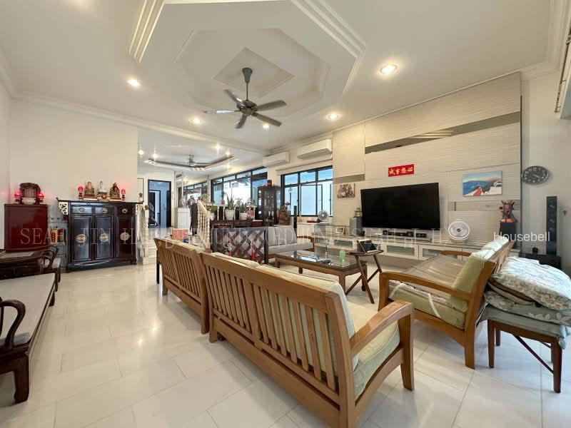 ★ 3 Storey Corner-Terrace ★ Create your dream home to fit your lifestyle perfectly! ★, S$ 6,780,000 (可协商价格), 4,200 sqft, 有地 - Corner Terrace