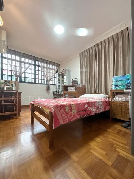 ★ 3 Storey Corner-Terrace ★ Create your dream home to fit your lifestyle perfectly! ★, S$ 6,780,000 (可协商价格), 4,200 sqft, 有地 - Corner Terrace