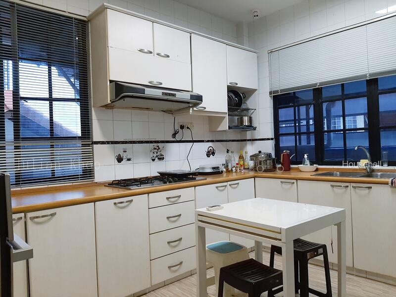 No Owner! Spacious Room, Near Siglap, S$ 1,750 /月, 有地 - Bungalow House