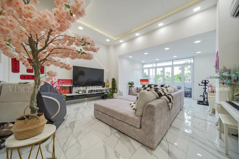 Singapore Loyang Villas 5Bed-4Bath Landed,3000 sqft | Housebell