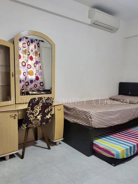 135 Simei Street 1, S$ 600 (可协商价格) /月, 150 sqft, 组屋 - 4 A