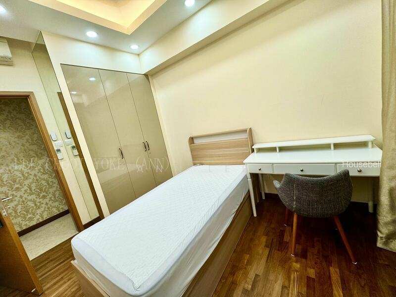 The Waterina, S$ 1,550 /月, 150 sqft, 公寓 - Apartment
