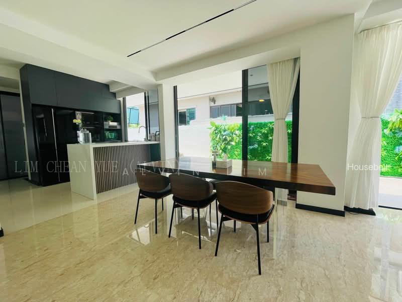 Newly renovated, 500m to MRT, 12m wide frontage, S$ 7,500,000 (可协商价格), 3,000 sqft, 有地 - Semi-Detached House