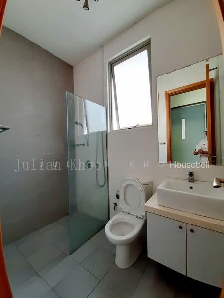 No Owner! Master Room @ Tanah Merah, S$ 1,600 /mo, 336 sqft, Landed - Terraced House
