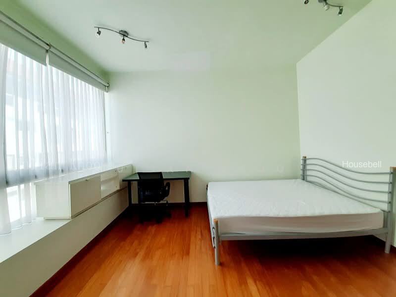 No Owner! Master Room @ Tanah Merah, S$ 1,600 /mo, 336 sqft, Landed - Terraced House