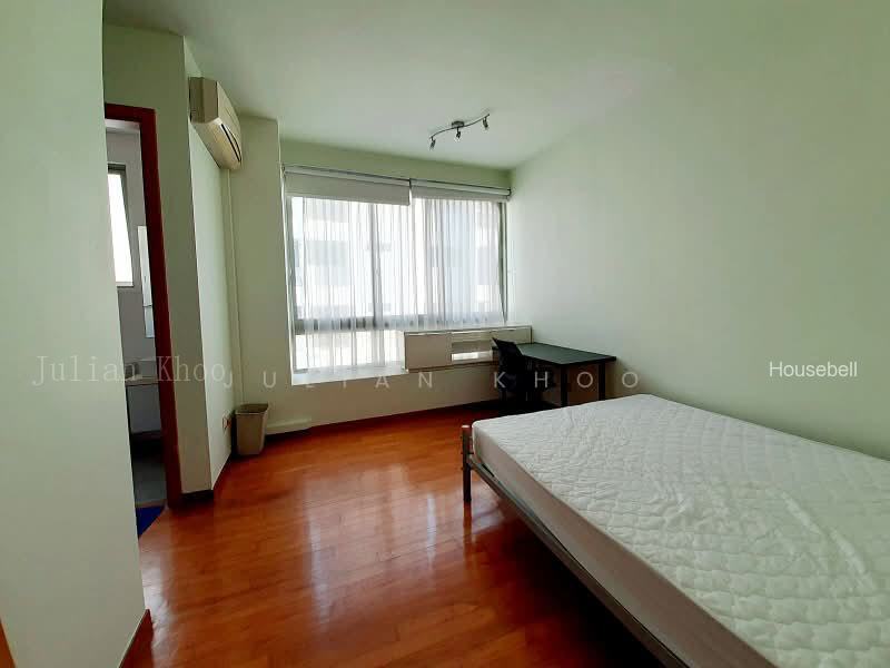 No Owner! Master Room @ Tanah Merah, S$ 1,600 /mo, 336 sqft, Landed - Terraced House