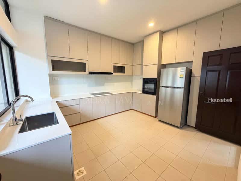 Coronation Road, S$ 18,000 (最低价格) /月, 3,300 sqft, 有地 - Semi-Detached House