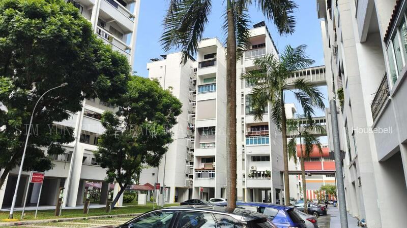 717 Bedok Reservoir Road, S$ 950,000 (Negotiable), 1,507 sqft, HDB - Executive Maisonette