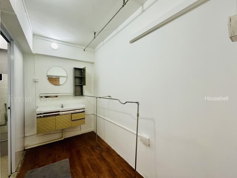 236 Jurong East Street 21(6)