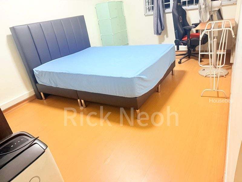 543 Jurong West Street 42(1)