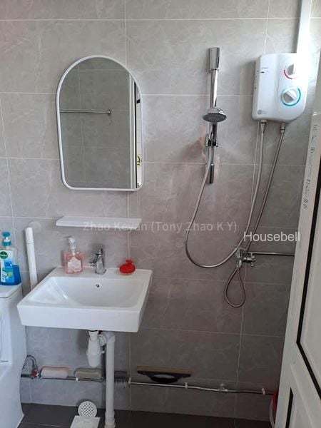 712 Jurong West Street 71(1)