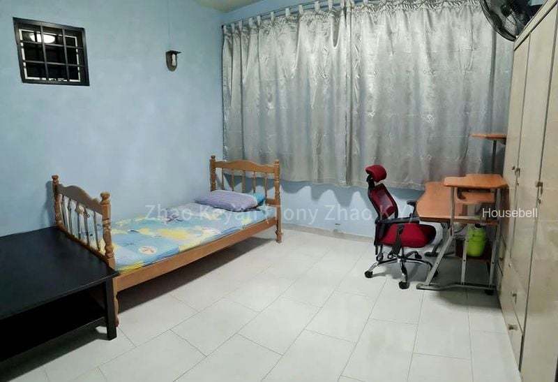 712 Jurong West Street 71(3)