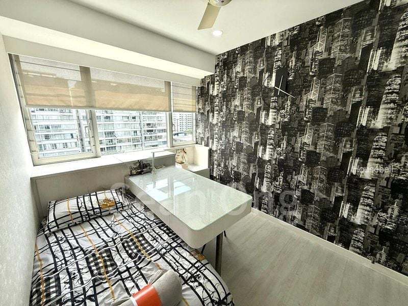 The Centris, S$ 1,740 /mo, 100 sqft, Condos - Apartment