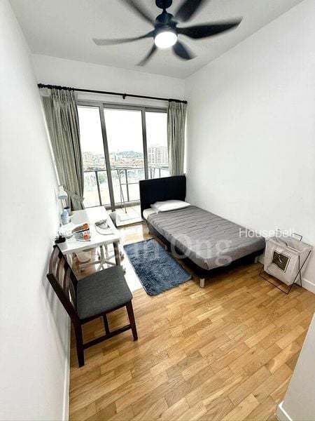 The Centris, S$ 1,740 /mo, 100 sqft, Condos - Apartment