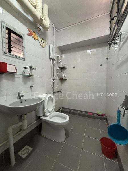 717 Tampines Street 72, S$ 900 /mo, 100 sqft, HDB - 5 I
