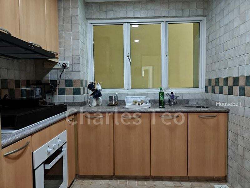 Emerald Garden, S$ 2,000 /mo, 120 sqft, Condos - Condominium