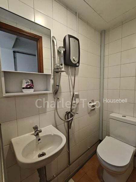 Emerald Garden, S$ 2,000 /mo, 120 sqft, Condos - Condominium