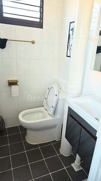 146 Yishun Street 11, S$ 1,300 /mo, 250 sqft, HDB - 4 Generic