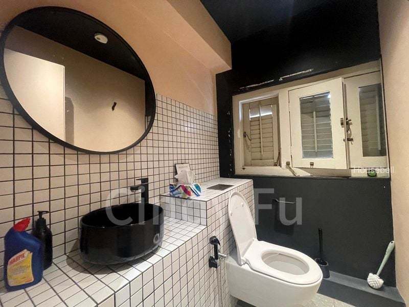 Common Room (Condo) for Rent in  Kreta Ayer Conservation Area, S$ 1,300 /mo, 110 sqft, Condos - Apartment
