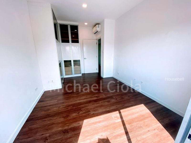 6 Bed Terraced House (Landed) for Rent in  La Suisse, S$ 10,000 /月, 4,300 sqft, 有地 - Terraced House