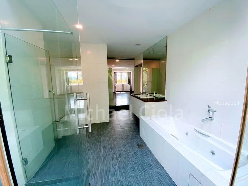 6 Bed Terraced House (Landed) for Rent in  La Suisse, S$ 10,000 /月, 4,300 sqft, 有地 - Terraced House