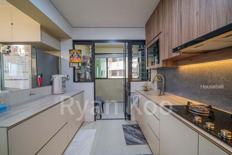 402A Fernvale Lane, S$ 750,000, 1,012 sqft, HDB - 4 A