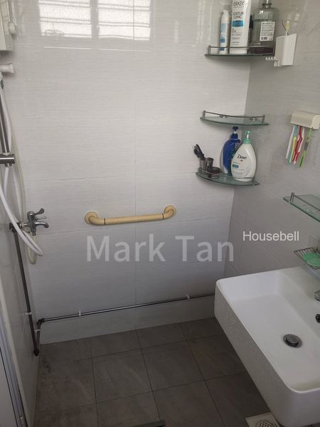241 Bukit Panjang Ring Road, S$ 700 /月, 110 sqft, 组屋 - 5 I