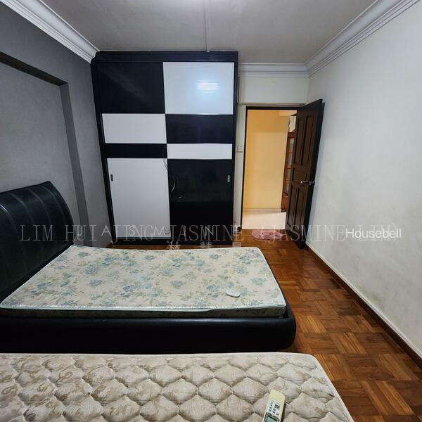 724 Yishun Street 71, S$ 798,000, 1,561 sqft, HDB - Executive Apartment
