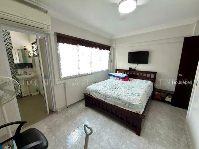 161 Yishun Street 11, S$ 730,000 (可协商价格), 1,346 sqft, 组屋 - 5 I