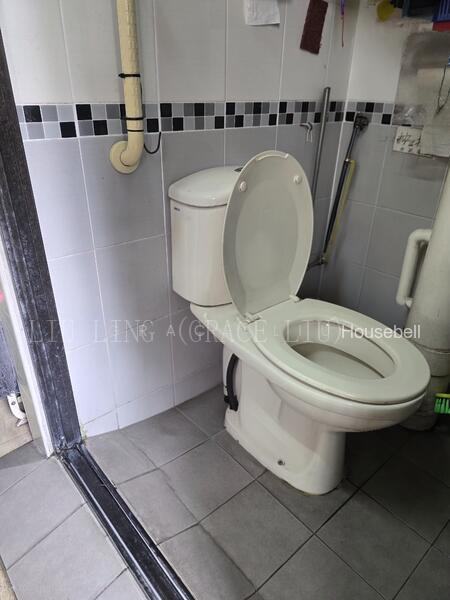 548 Jurong West Street 42, S$ 738,000 (可协商价格), 1,615 sqft, 组屋 - Executive Maisonette