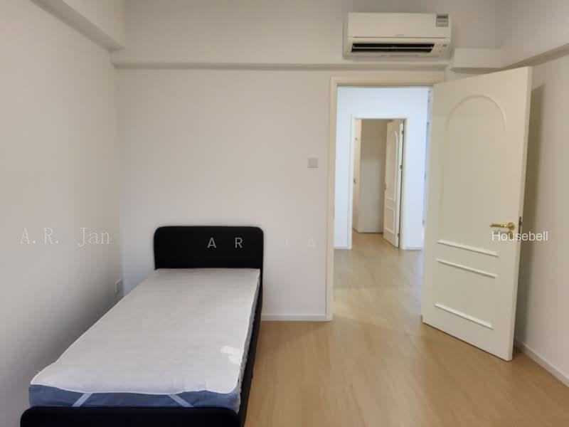 West Bay Condo, S$ 4,699 /mo, 936 sqft, Condos - Condominium