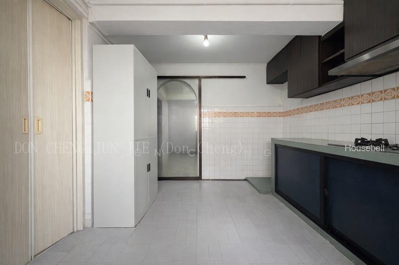 185 Boon Lay Avenue, S$ 320,000 (Negotiable), 635 sqft, HDB - 3 I