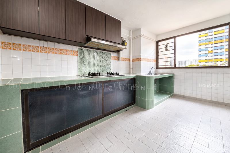 185 Boon Lay Avenue, S$ 320,000 (Negotiable), 635 sqft, HDB - 3 I