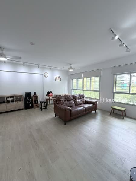 182B Woodlands Street 13, S$ 790,000, 1,216 sqft, HDB - 5 I