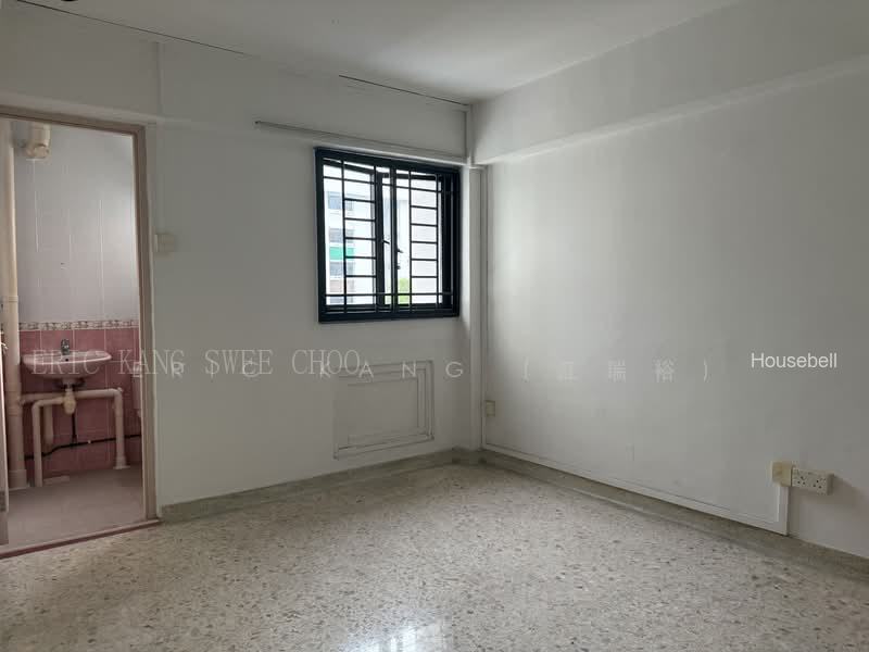 205 Marsiling Drive, S$ 450,000 (Negotiable), 979 sqft, HDB - 4 NG