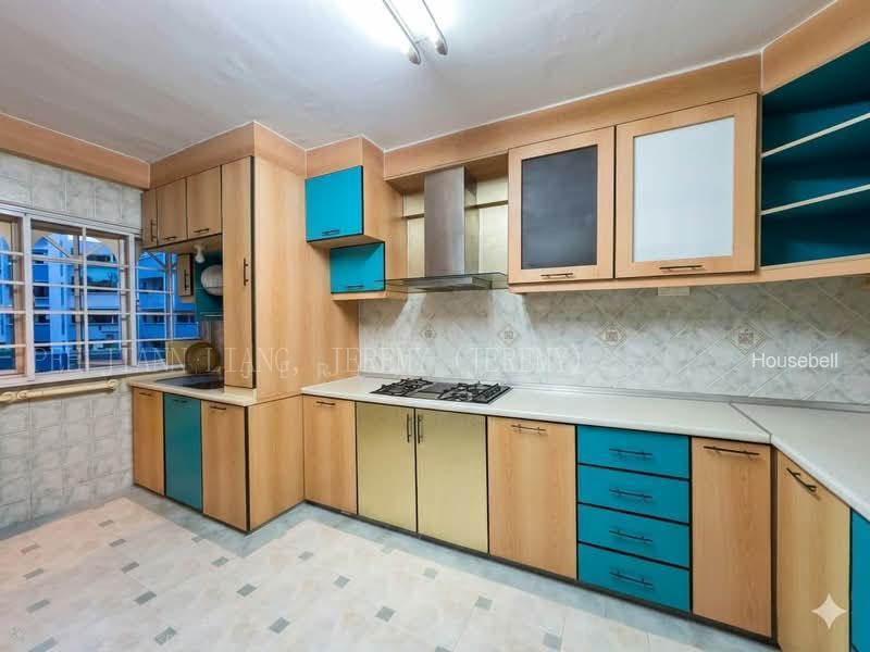 336 Jurong East Avenue 1, S$ 850,000, 1,603 sqft, 组屋 - Executive Maisonette