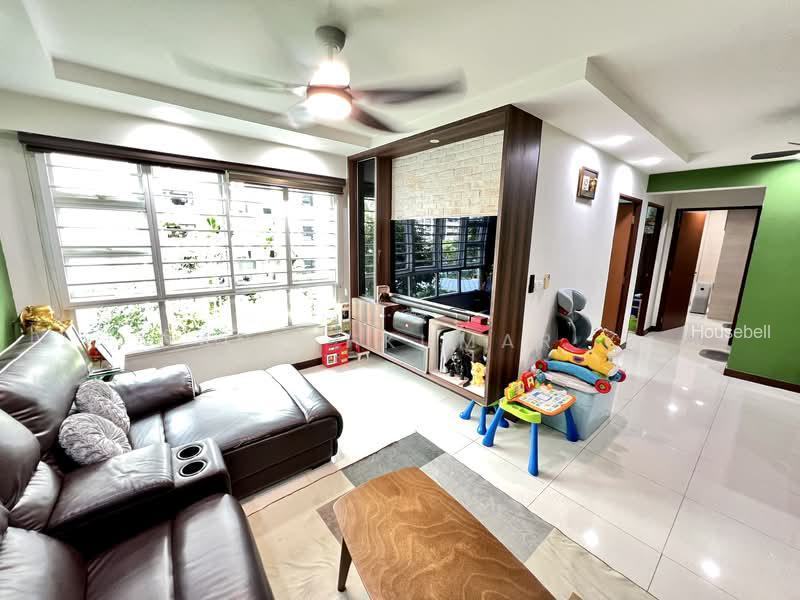 256D Sumang Walk