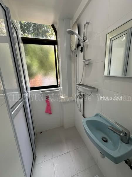 Sims 450 Centre, S$ 950 /mo, 100 sqft, Condos - Walk-up