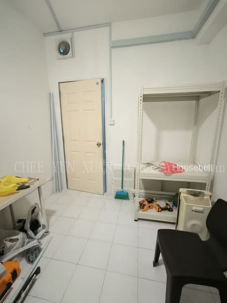 Sims 450 Centre, S$ 950 /mo, 100 sqft, Condos - Walk-up