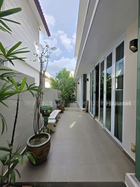 2.5 LEVEL SEMI-D, TAVISTOCK AVENUE! MRT! BUILT 2010! GOOD VALUE!