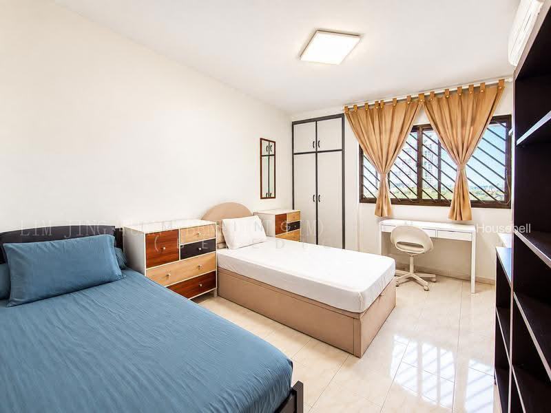 649 Hougang Avenue 8, S$ 788,000 (Negotiable), 1,292 sqft, HDB - 5 A