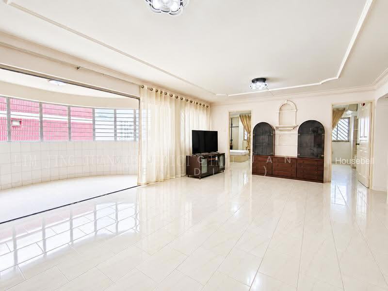649 Hougang Avenue 8, S$ 788,000 (Negotiable), 1,292 sqft, HDB - 5 A