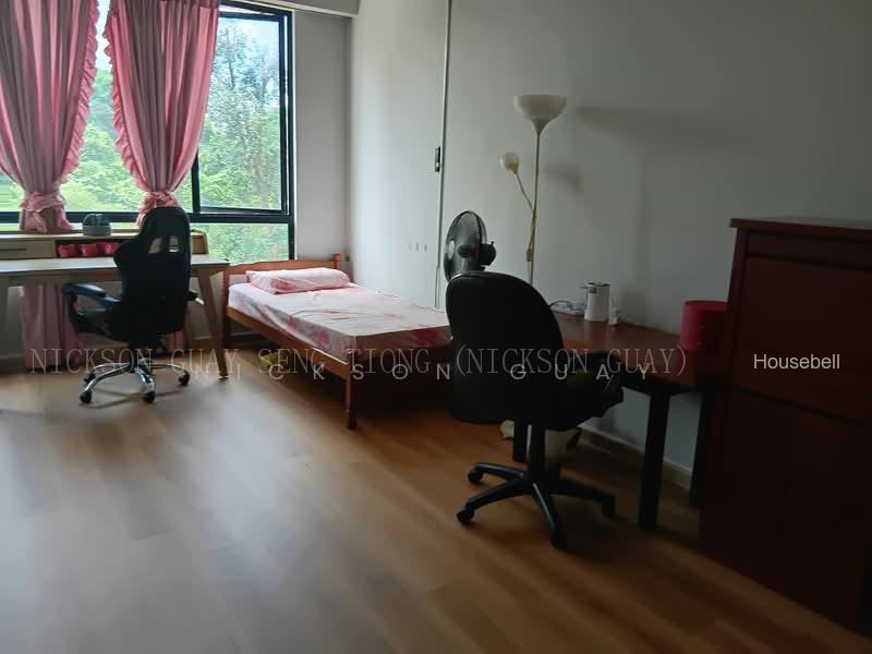 Spacious Master bedroom with attach bathroom available for rent! 014, S$ 2,100 /月, 1,200 sqft, 公寓 - Condominium