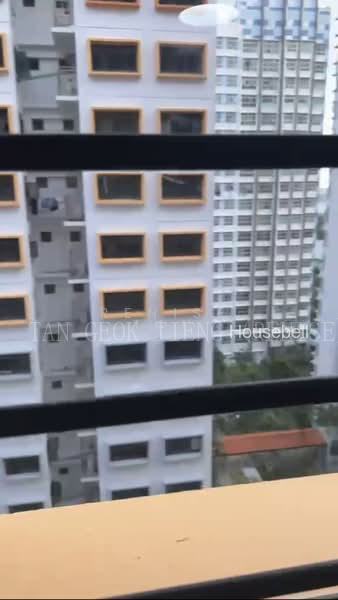 180 Yung Sheng Road, S$ 950 /mo, 120 sqft, HDB - 4 A